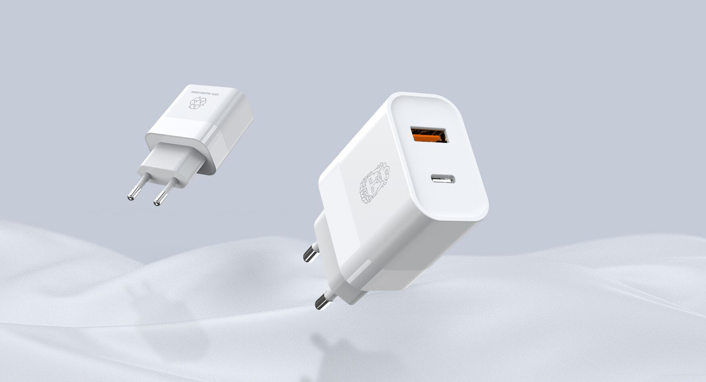 UPSTRÖM CIRKULÄR - 30W Dual Port USB Power Adapter